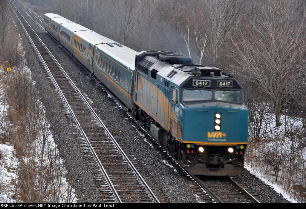 Corridor passenger train races west